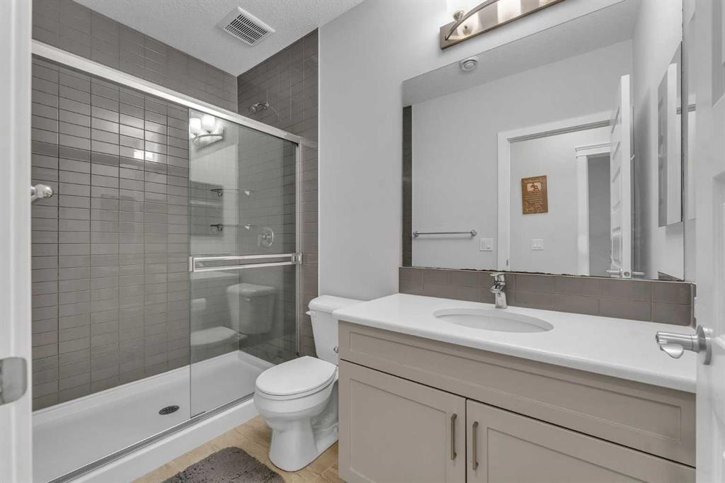 7 Corner Meadows Common Ne, Calgary, AB - Indoor Photo Showing Bathroom