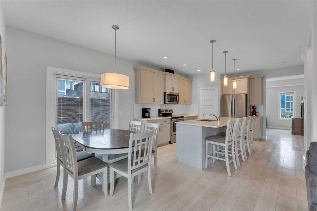 7 Corner Meadows Common Ne, Calgary, AB - Indoor Photo Showing Dining Room