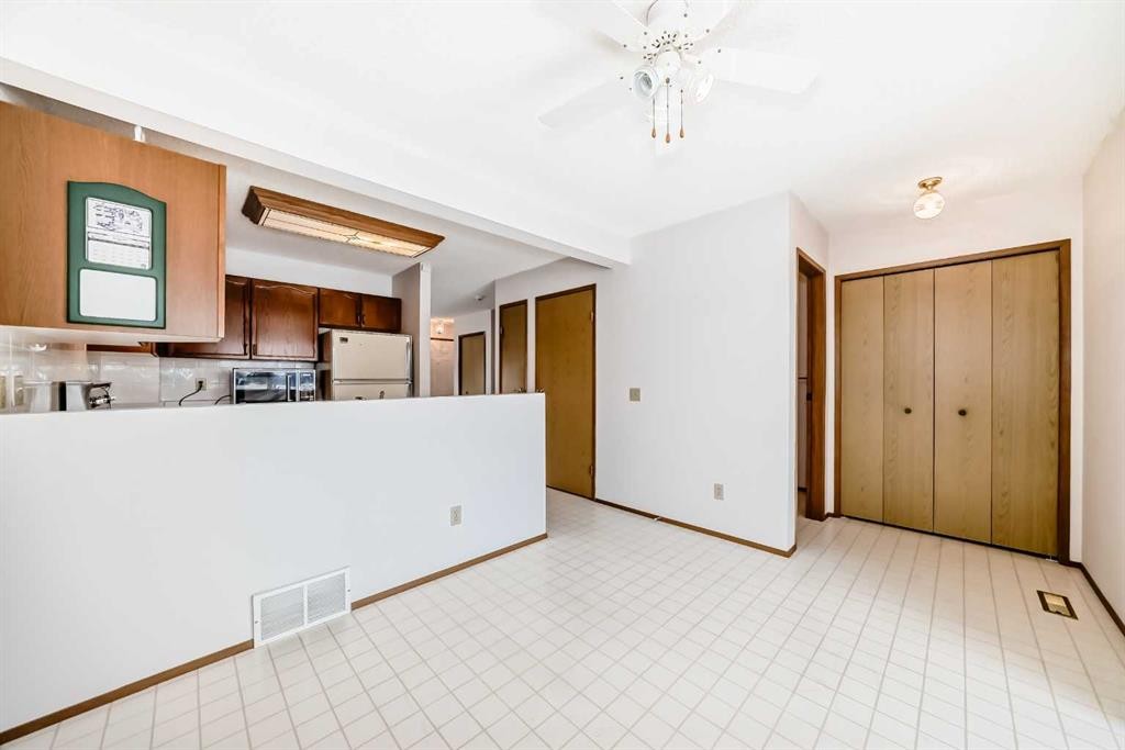 108-1 Aberdeen Way, Stony Plain, AB - Indoor Photo Showing Kitchen
