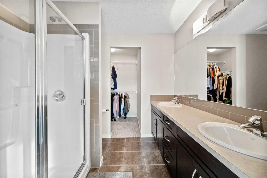 112 Copperpond Park, Calgary, AB - Indoor Photo Showing Bathroom