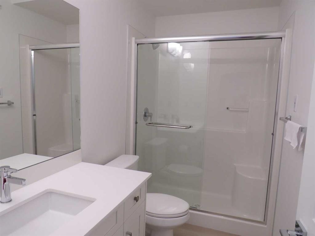 403-70 Sage Hill Walk Nw, Calgary, AB - Indoor Photo Showing Bathroom