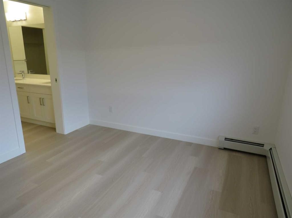 403-70 Sage Hill Walk Nw, Calgary, AB - Indoor Photo Showing Other Room