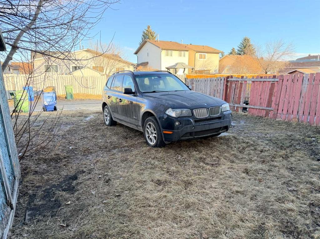 3802 44 Avenue Ne, Calgary, AB - Outdoor