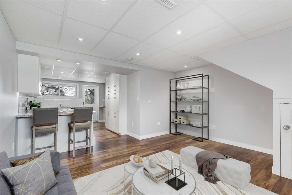 8111 Ranchview Drive Nw, Calgary, AB - Indoor