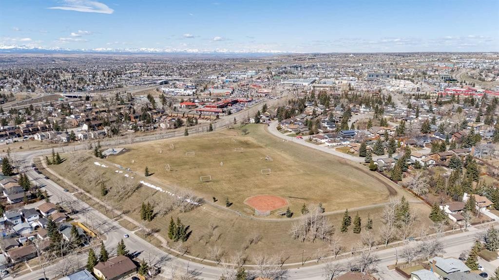 8111 Ranchview Drive Nw, Calgary, AB - Outdoor With View