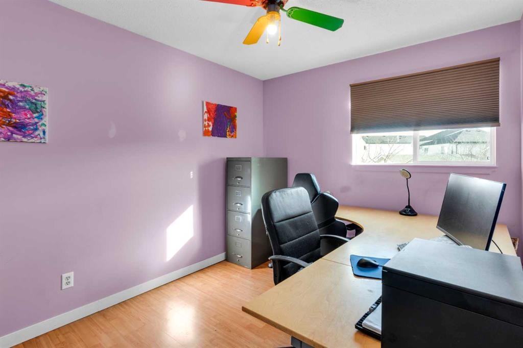 8035 Laguna Way Ne, Calgary, AB - Indoor Photo Showing Office