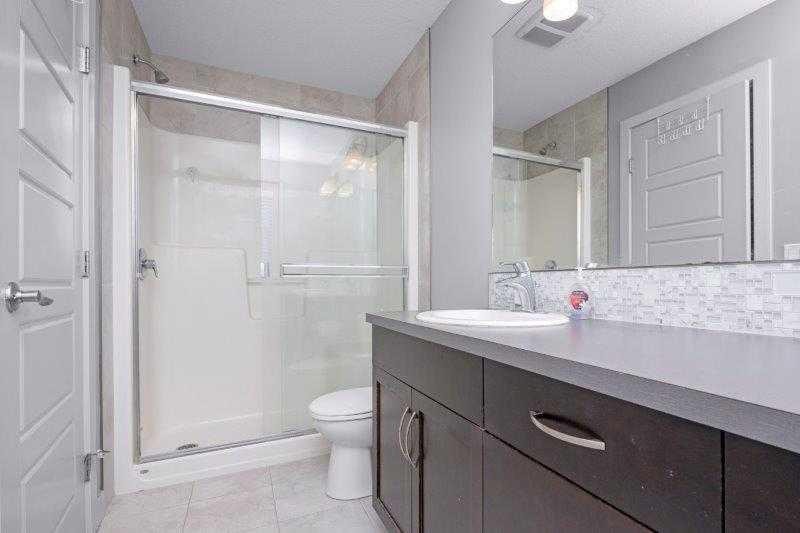 226 Redstone Drive Ne, Calgary, AB - Indoor Photo Showing Bathroom