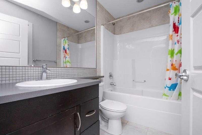 226 Redstone Drive Ne, Calgary, AB - Indoor Photo Showing Bathroom