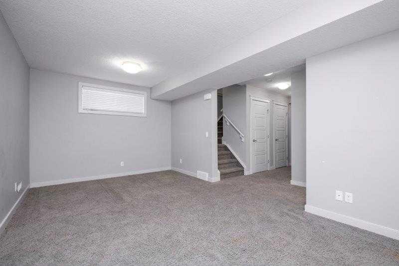 226 Redstone Drive Ne, Calgary, AB - Indoor