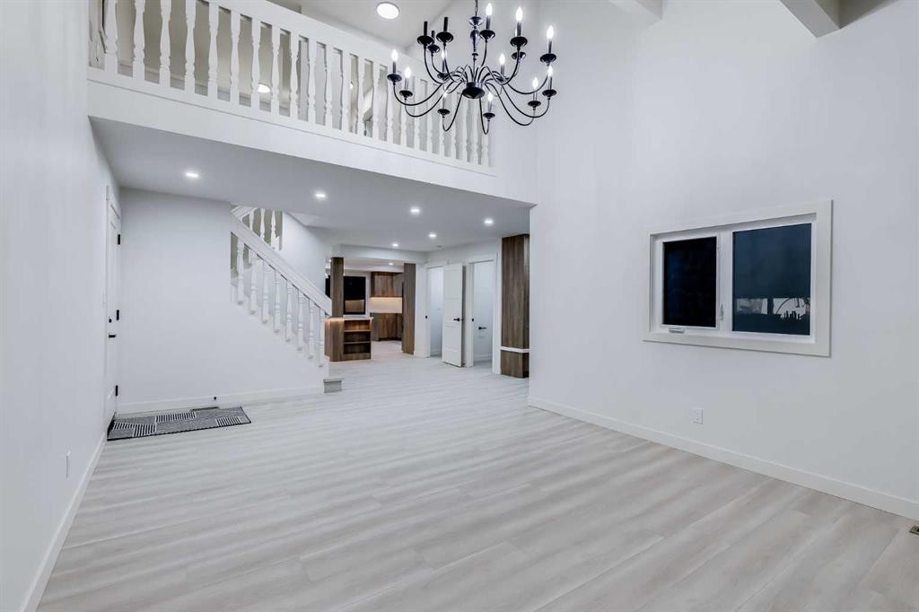 116 Deer Run Close Se, Calgary, AB - Indoor Photo Showing Other Room