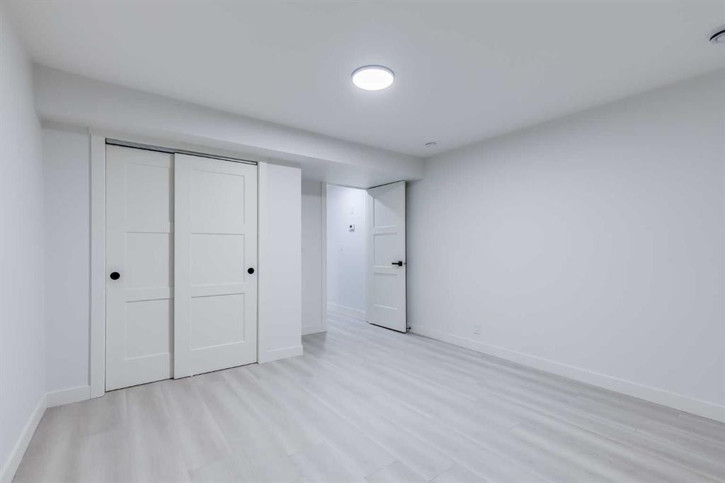 116 Deer Run Close Se, Calgary, AB - Indoor Photo Showing Other Room