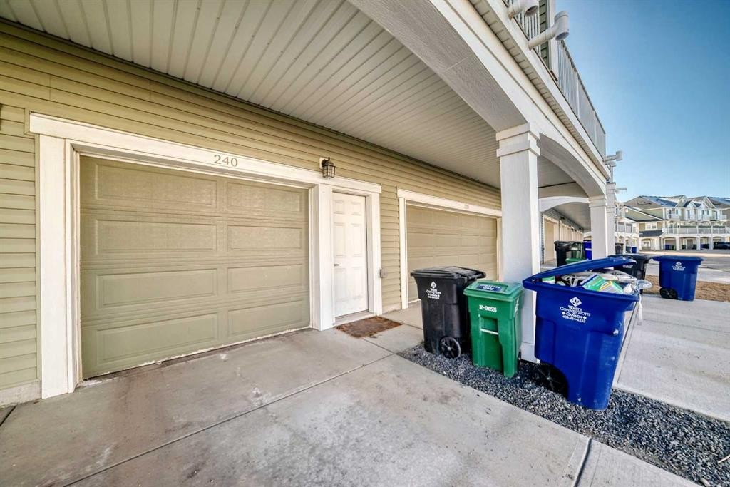 240 Copperleaf Way Se, Calgary, AB - Outdoor With Exterior