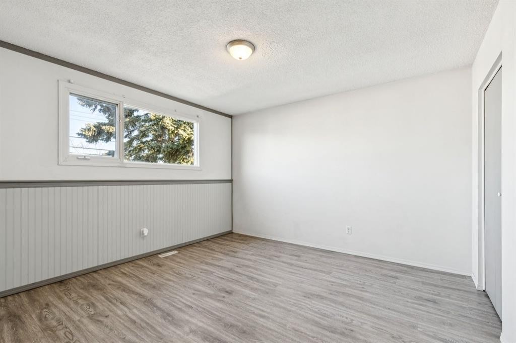 3640 Dover Ridge Drive Se, Calgary, AB - Indoor Photo Showing Other Room