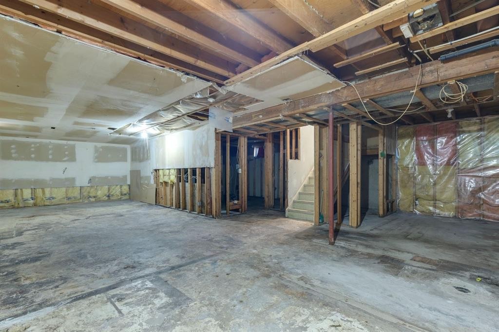 3640 Dover Ridge Drive Se, Calgary, AB - Indoor Photo Showing Basement