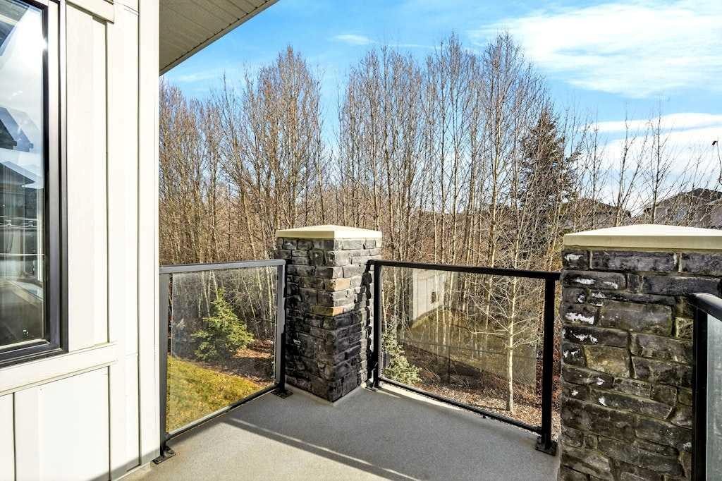 168 Crestridge Common Sw, Calgary, AB - Outdoor With Exterior