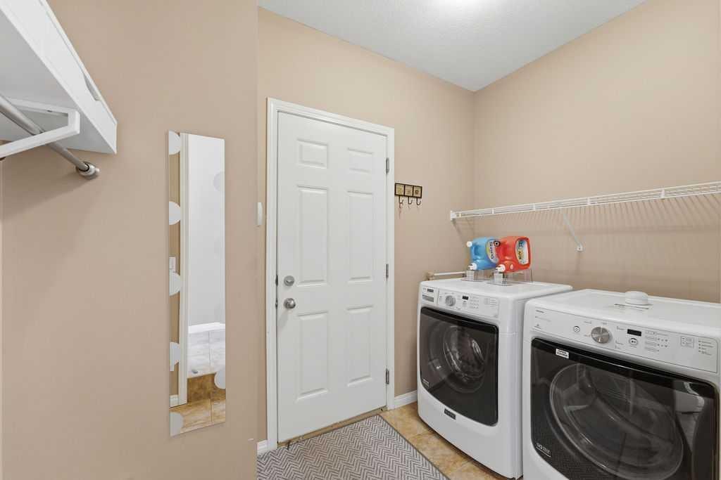 178 Kincora View Nw, Calgary, AB - Indoor Photo Showing Laundry Room