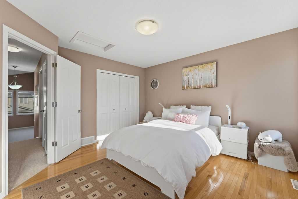178 Kincora View Nw, Calgary, AB - Indoor Photo Showing Bedroom