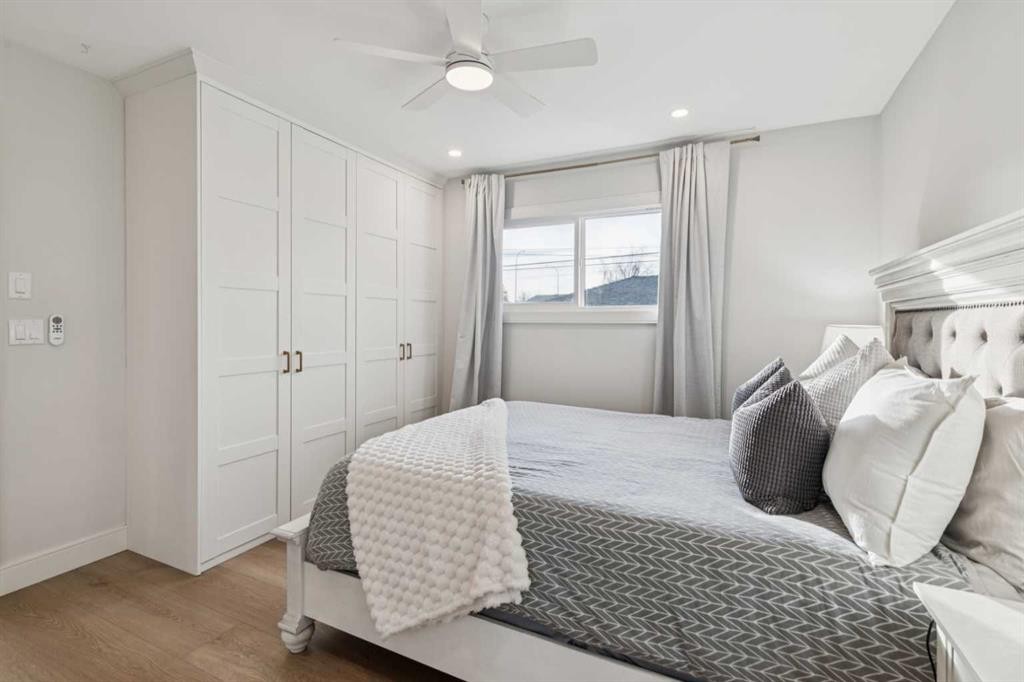 412 Athlone Road Se, Calgary, AB - Indoor Photo Showing Bedroom
