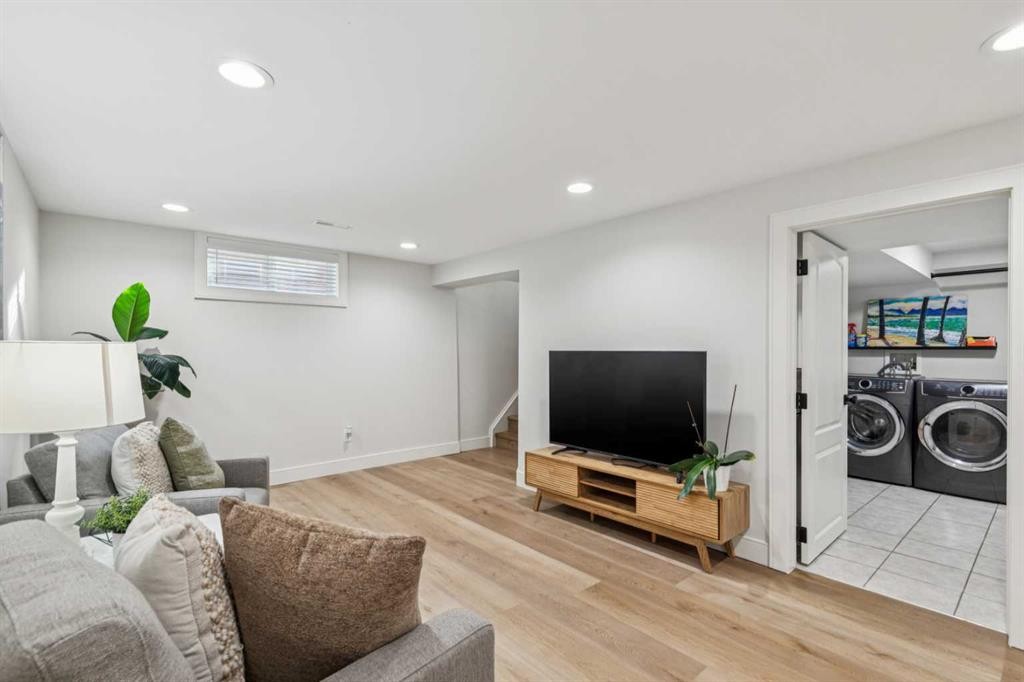 412 Athlone Road Se, Calgary, AB - Indoor Photo Showing Basement