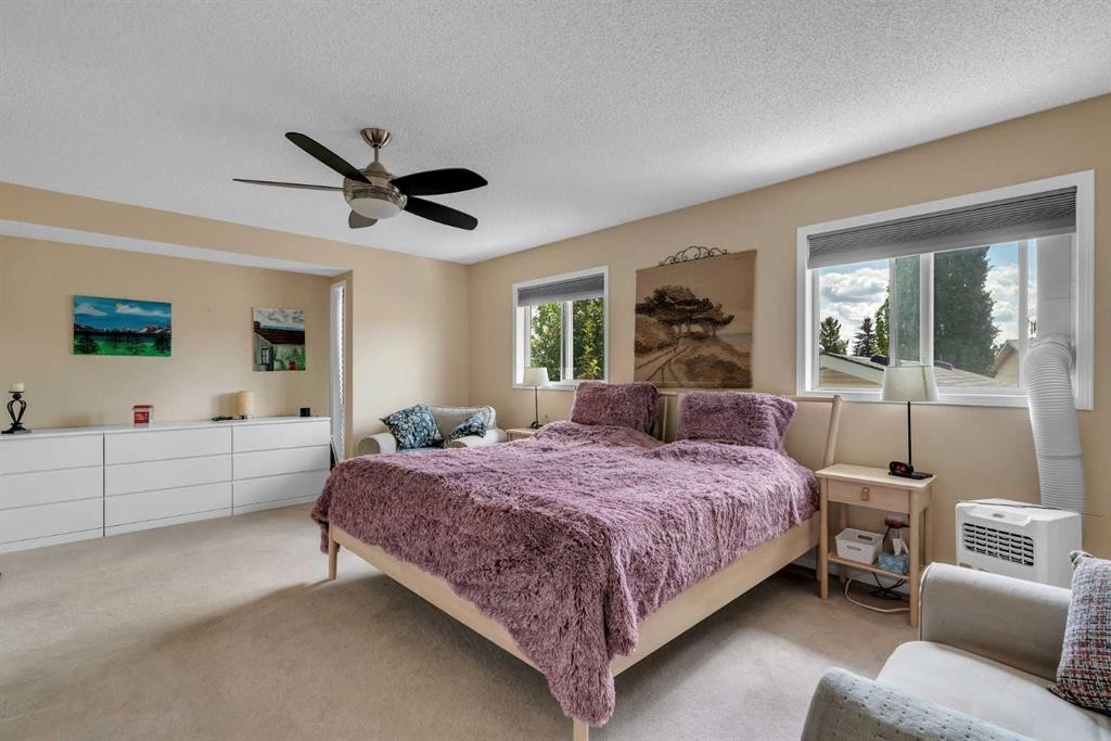43 Covington Rise Ne, Calgary, AB - Indoor Photo Showing Bedroom