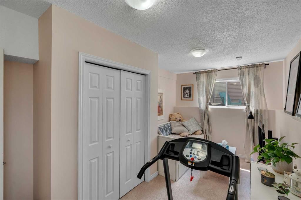 43 Covington Rise Ne, Calgary, AB - Indoor Photo Showing Other Room