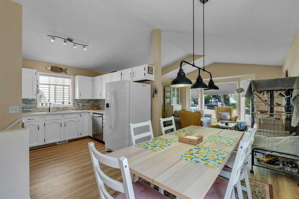 43 Covington Rise Ne, Calgary, AB - Indoor