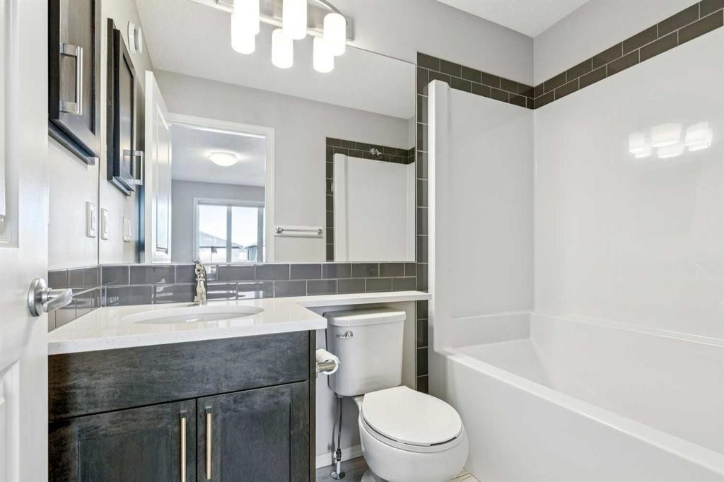 95 Cornerstone Avenue Ne, Calgary, AB - Indoor Photo Showing Bathroom