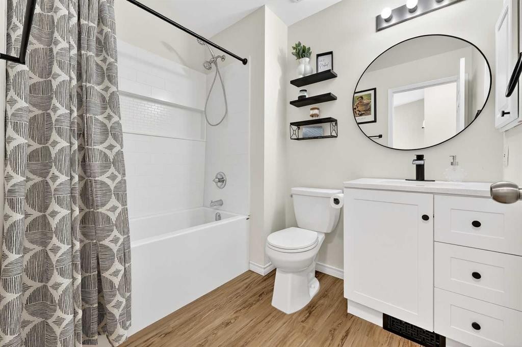 250 Cimarron Boulevard, Okotoks, AB - Indoor Photo Showing Bathroom