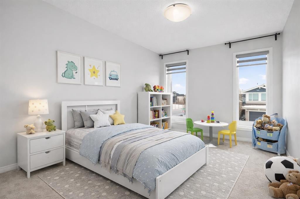 114 Walgrove Green Se, Calgary, AB - Indoor Photo Showing Bedroom