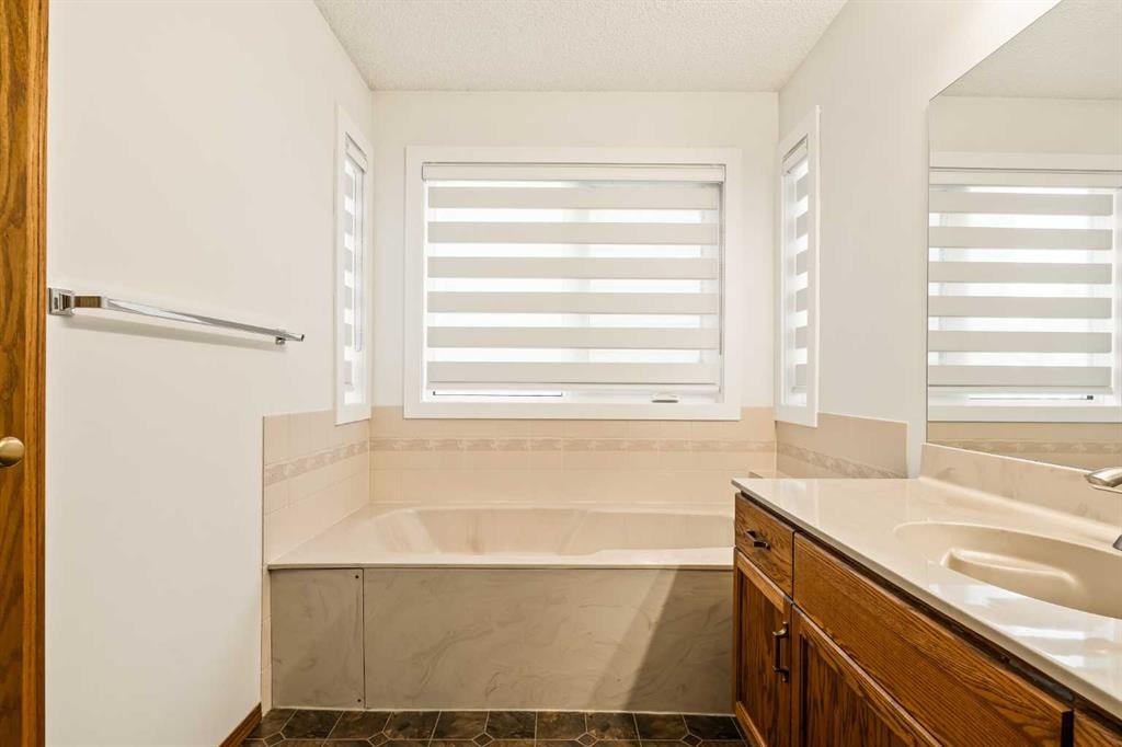 224 Eldorado Place Ne, Calgary, AB - Indoor