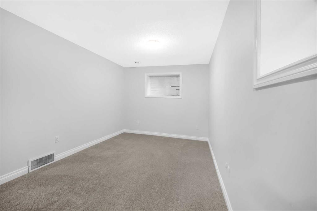 422 Taralake Way Ne, Calgary, AB - Indoor Photo Showing Other Room