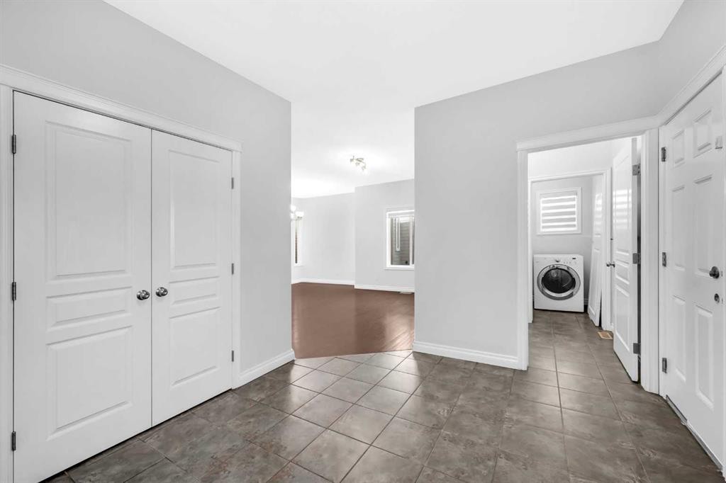 422 Taralake Way Ne, Calgary, AB - Indoor Photo Showing Other Room