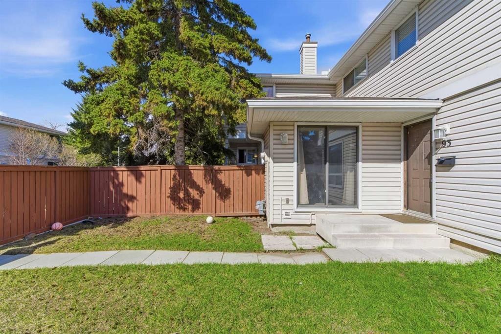 93-1155 Falconridge Drive Ne, Calgary, AB - Outdoor