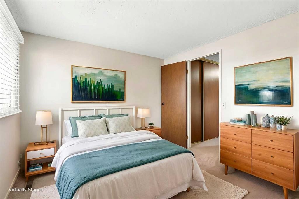 93-1155 Falconridge Drive Ne, Calgary, AB - Indoor Photo Showing Bedroom