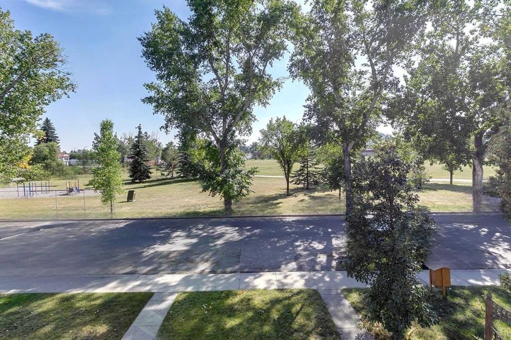 446 18 Avenue Ne, Calgary, AB - Outdoor With View