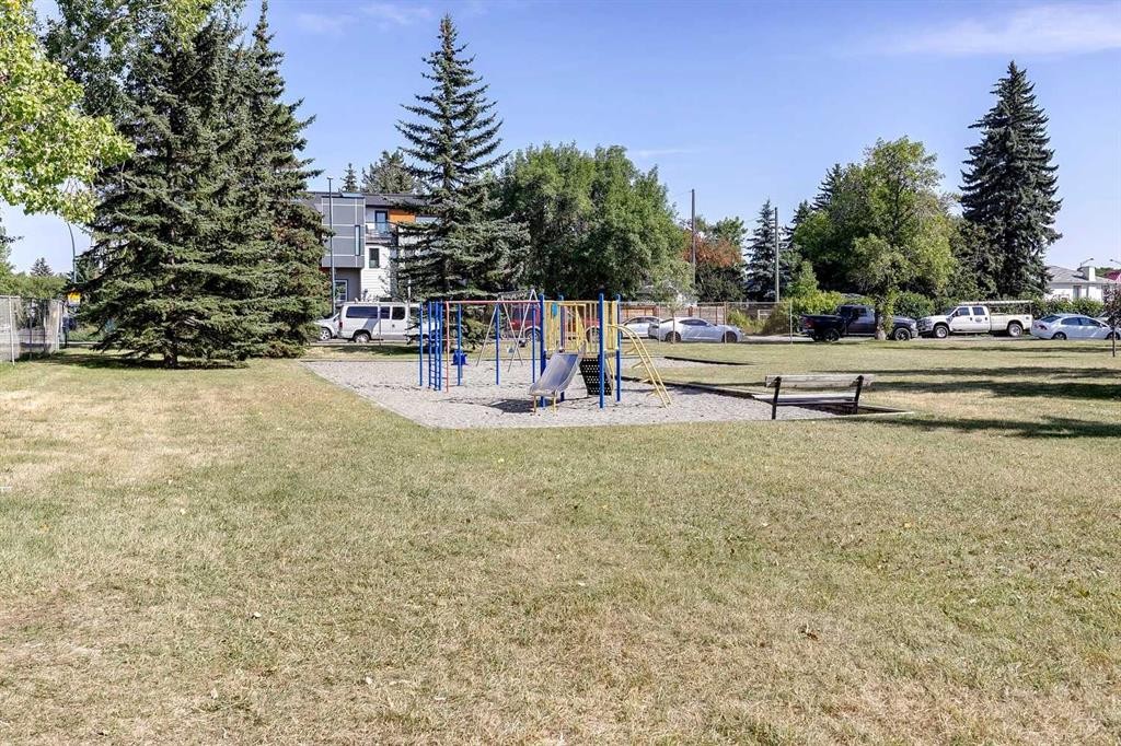 446 18 Avenue Ne, Calgary, AB - Outdoor With View