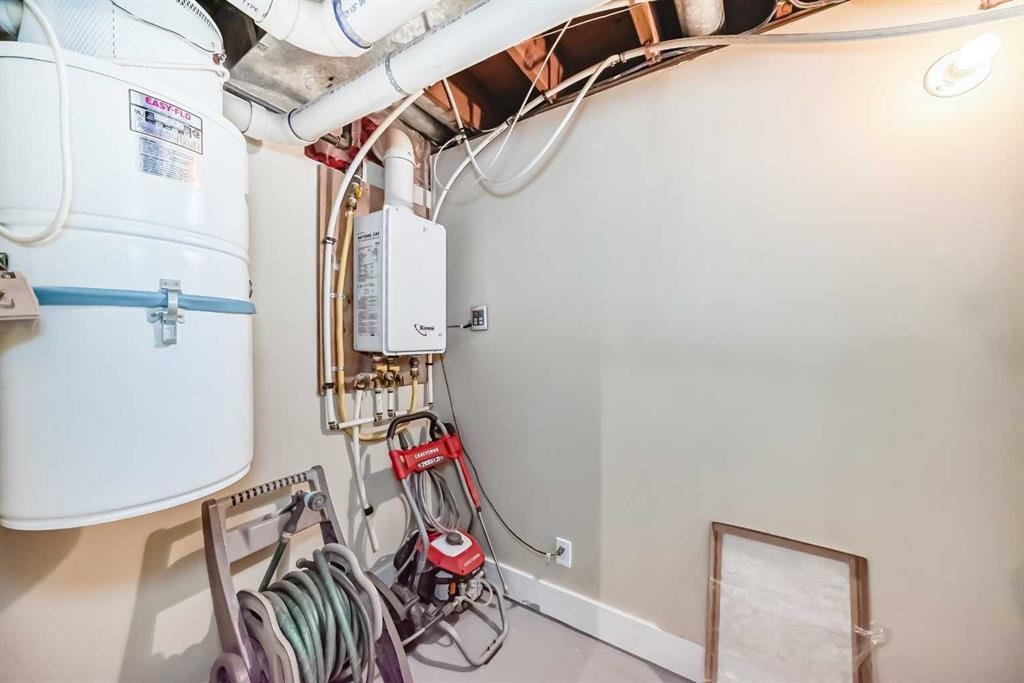 36 Dalrymple Green Nw, Calgary, AB - Indoor Photo Showing Basement