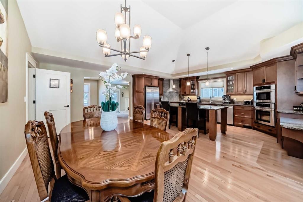 36 Dalrymple Green Nw, Calgary, AB - Indoor Photo Showing Dining Room