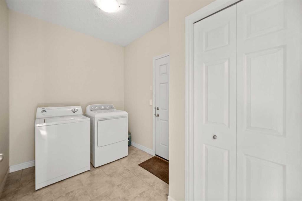 5 Cranarch Way Se, Calgary, AB - Indoor Photo Showing Laundry Room