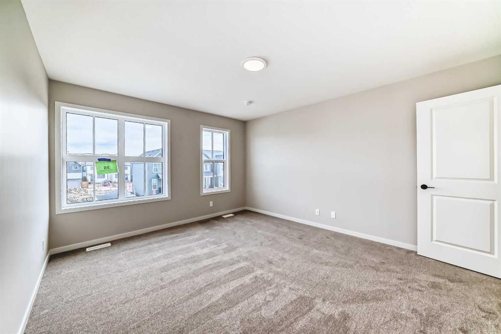 35 Bartlett Crescent Se, Calgary, AB - Indoor Photo Showing Other Room