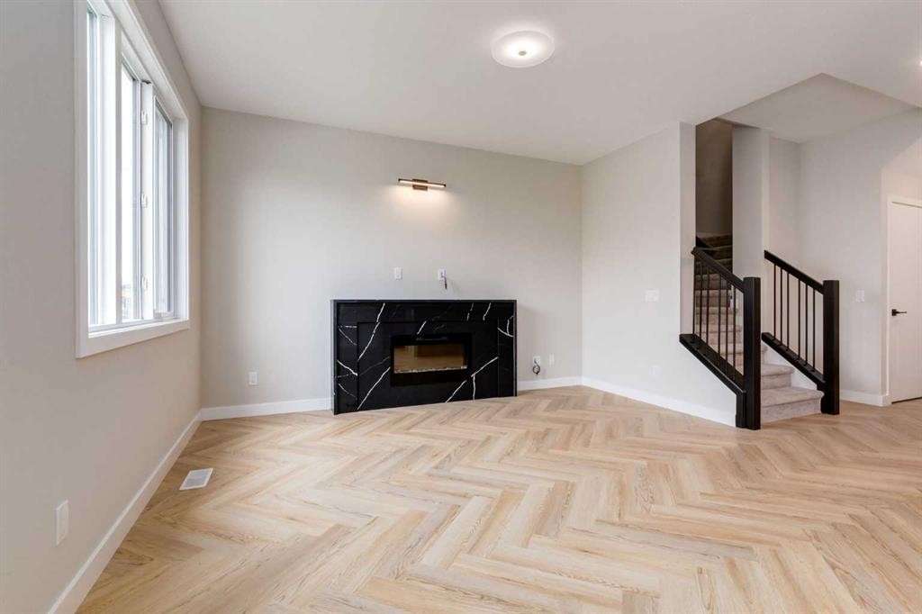 178 Greystone Boulevard, Cochrane, AB - Indoor