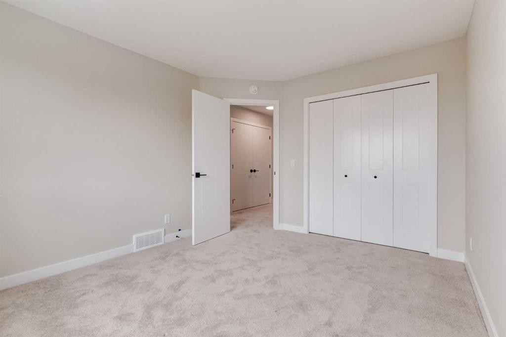 178 Greystone Boulevard, Cochrane, AB - Indoor