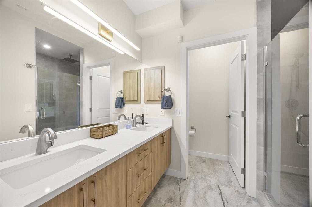 271 Hamptons Terrace Nw, Calgary, AB - Indoor Photo Showing Bathroom