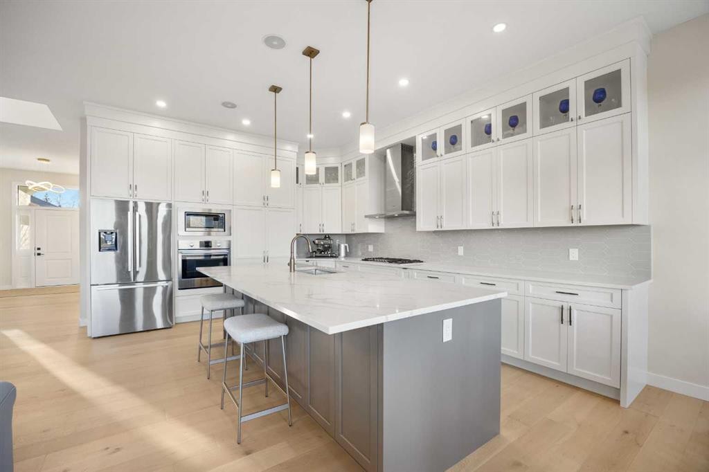 271 Hamptons Terrace Nw, Calgary, AB - Indoor Photo Showing Kitchen With Upgraded Kitchen