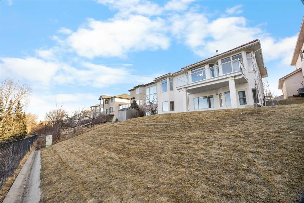 271 Hamptons Terrace Nw, Calgary, AB - Outdoor