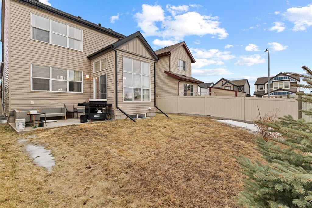 137 Copperleaf Bay Se, Calgary, AB - Outdoor
