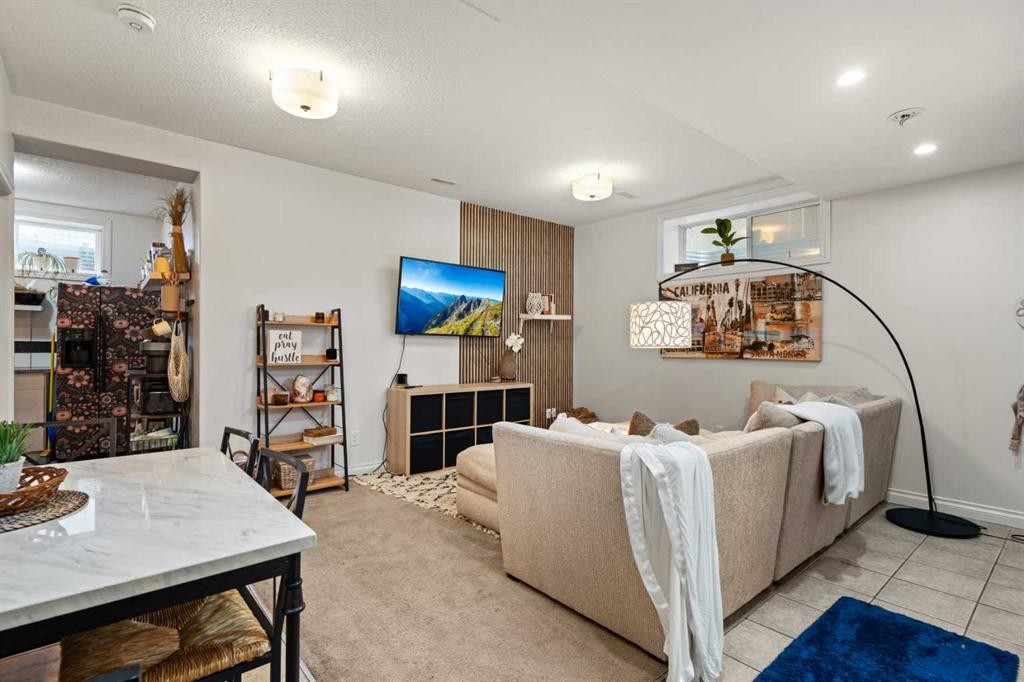 137 Copperleaf Bay Se, Calgary, AB - Indoor