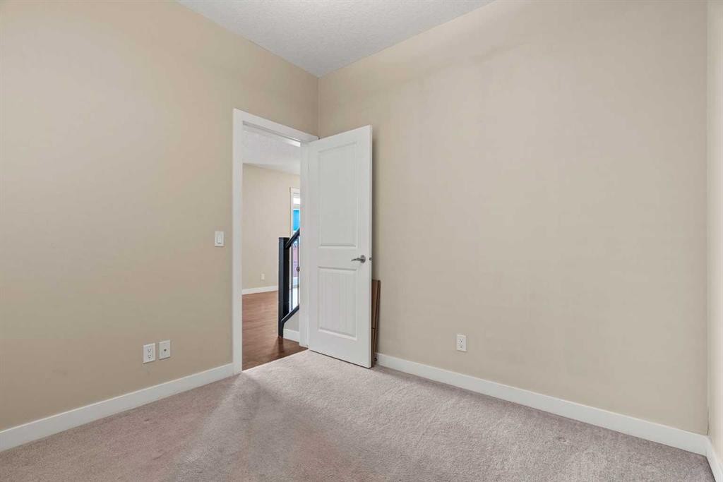 2306 Bayside Circle Sw, Airdrie, AB - Indoor Photo Showing Other Room