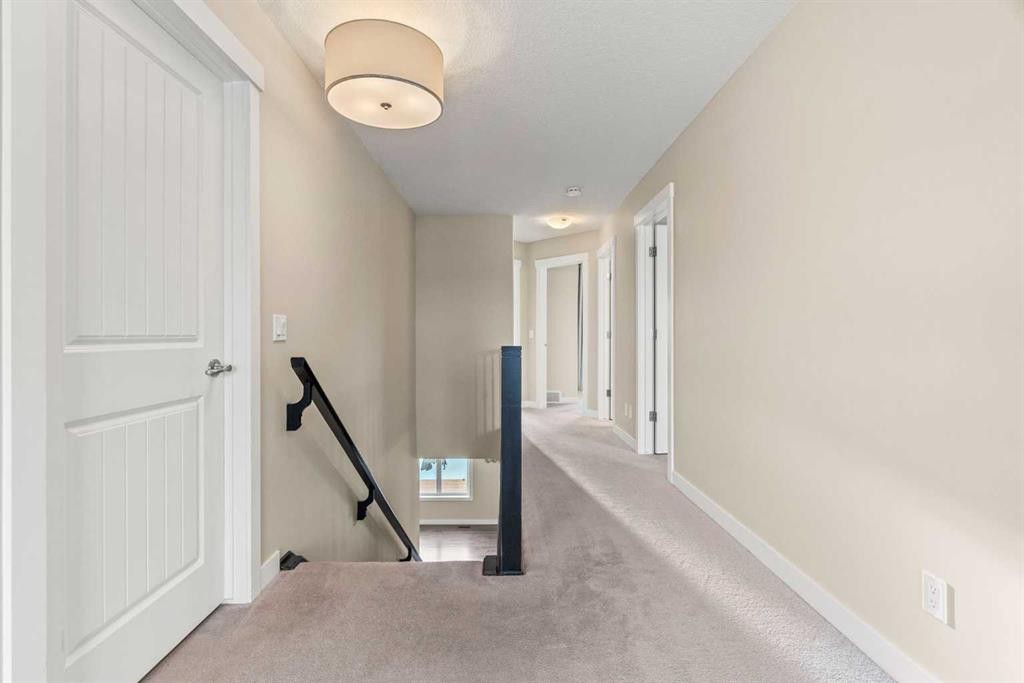2306 Bayside Circle Sw, Airdrie, AB - Indoor Photo Showing Other Room