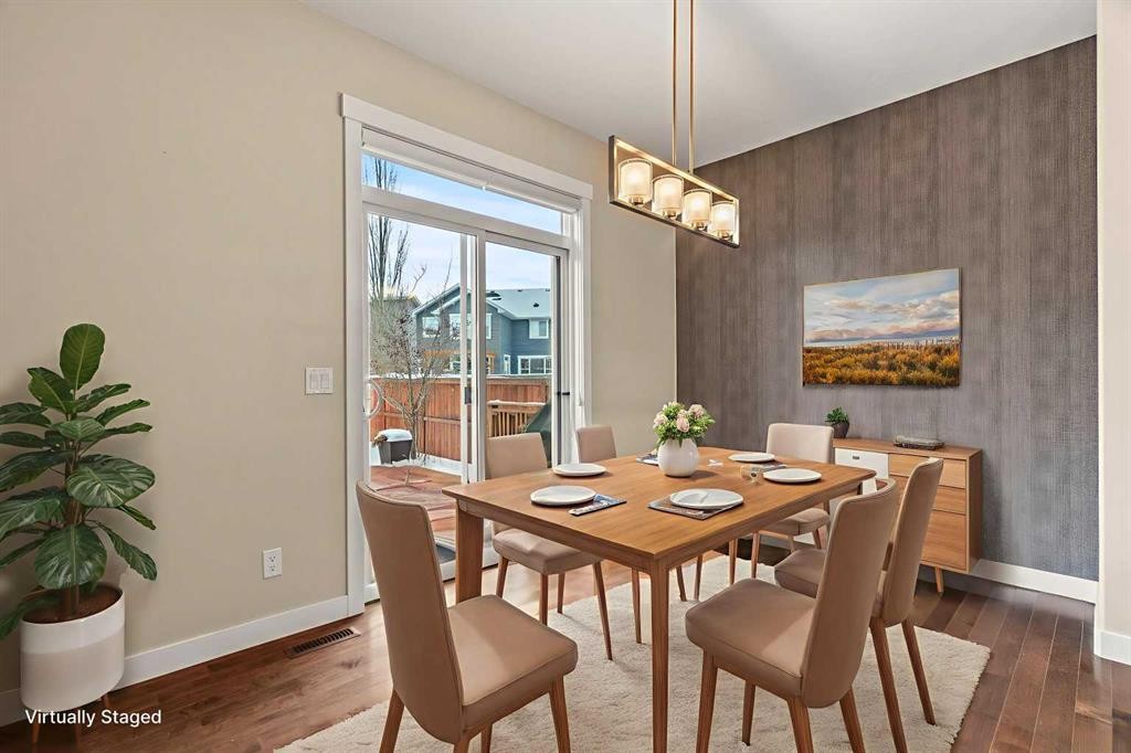 2306 Bayside Circle Sw, Airdrie, AB - Indoor Photo Showing Dining Room